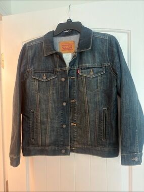 NWOT 💙 Levi's Indigo Blue Denim Trucker Jacket